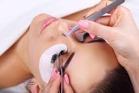 Eyelash extension salon
