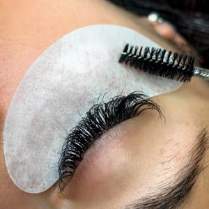 The Question Is: Is it better to get Lash Lift or Lash Extensions