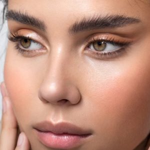 How to Get Perfectly Shaped Brows Before Your Next Vacation