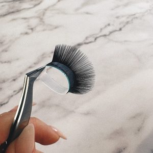 The Importance of Finding the Right Lash and Brow Technician